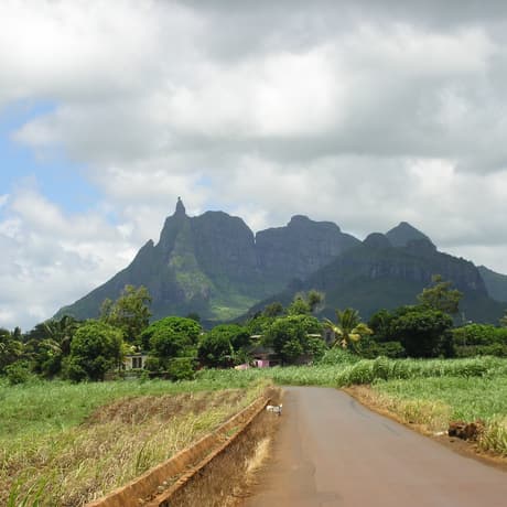 A country road running towards the Pieter Both mountain range